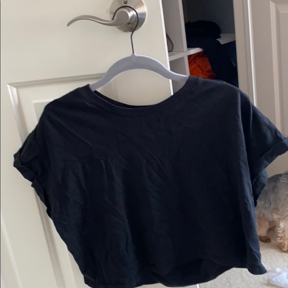 h&m black cropped t-shirt